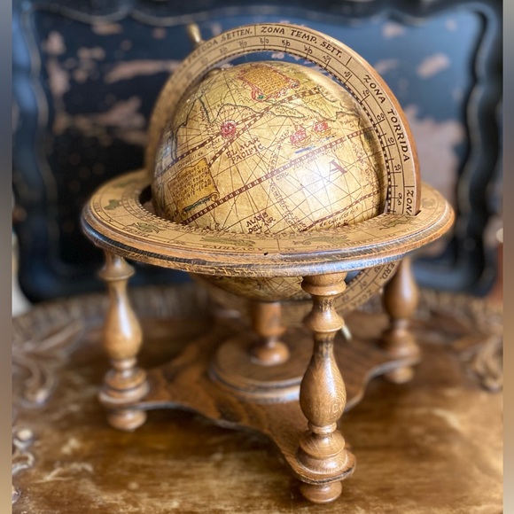 Made in Italy Other - 🌏Vintage Italian Zodiac Old World Table Top Globe